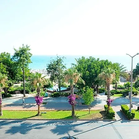 Hotel Kleopatra Yildiz 2*
