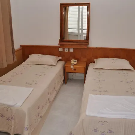 Hotel Kleopatra Yildiz 2*