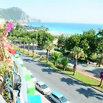 Otel Kleopatra Yildiz 2*
